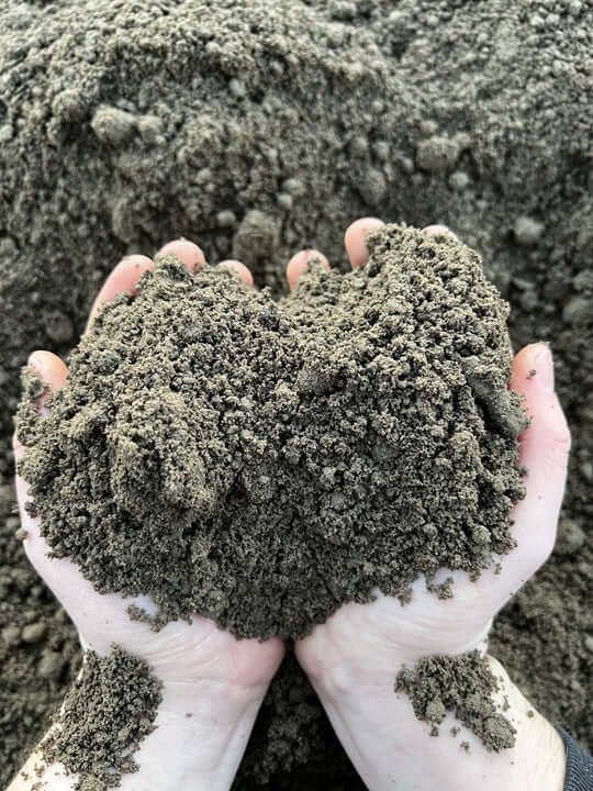 premium certified top soil 4