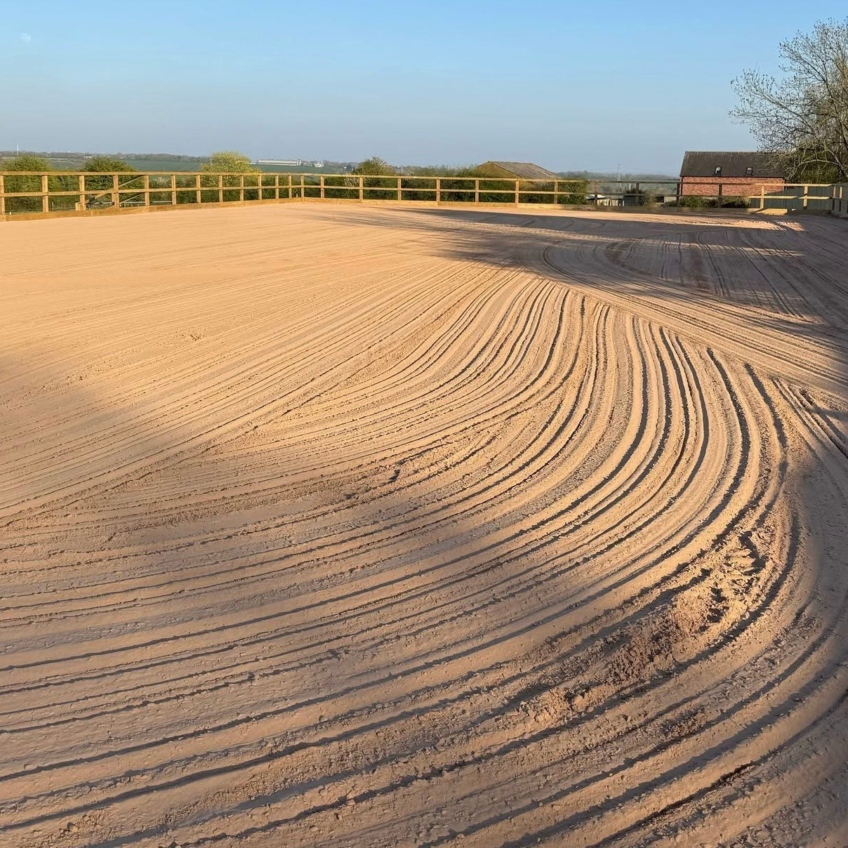 Equestrian Silica Sand Arena Surfaces Loose Tipped | Newark - Nottingham - Grantham - Lincoln - Mansfield - Sleaford - Leicester - Derby