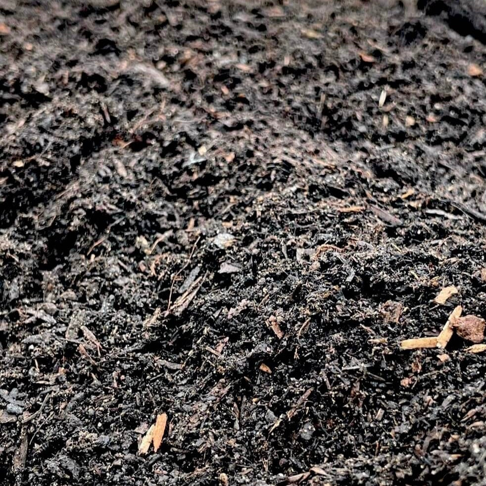 Organic Garden Compost and Soil Conditioner PAS100 Delivered Loose
